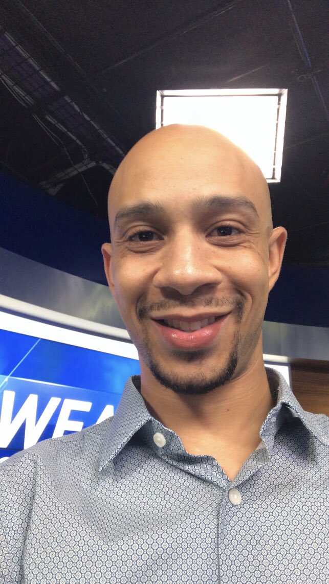 TatesTakeHoops's tweet photo. thanx to @robparkerfs1 @frednbcla @nickhamiltonla & the entire @nbc staff for their hospitality & opp to bring out my smile in my element and make memories. #reporterlife #turningdreamsintoreality #dreamchasers #aim2win #tatestakeover #bucketlist #ownthestage π€π΄πππ¨π½βπΌπ₯πΊπ https://t.co/xTCqVcdVm5