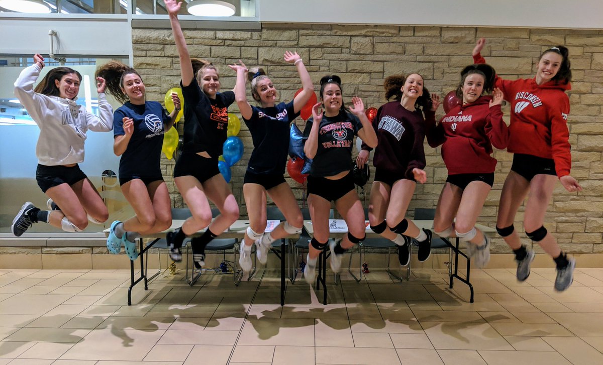 defensa18u's tweet photo. Congrats to these incredible @defensavb athletes. We are all very proud of your accomplishments! Wishing you the best in the OUA and NCAA. @ova_updates @WarriorsWVB @WindsorWVB @VBallCanada @geegees_wvball @SamfordVB @MercerBearsVB @YSUVolleyball #Oakville #Burlington #Halton https://t.co/U65cdgEDFG