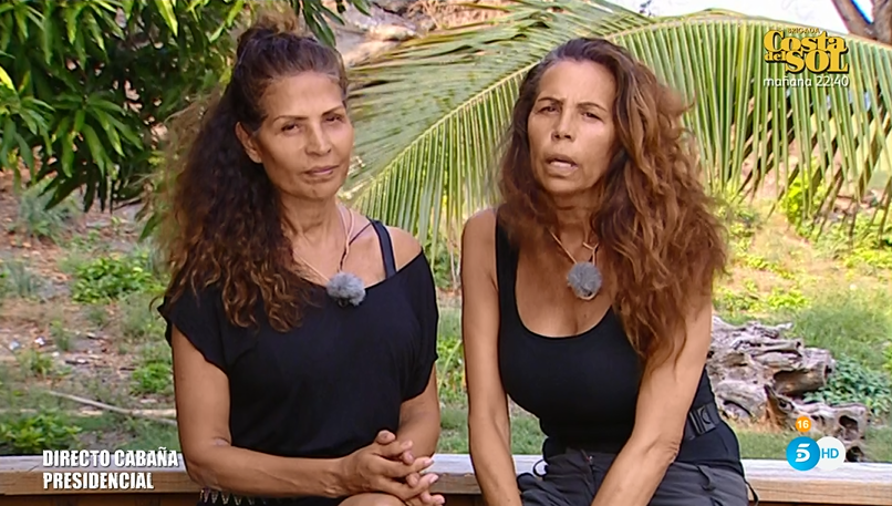Supervivientes's tweet photo. Las Azúcar Moreno abandonan #Supervivientes2019: "Perdón a la audiencia" https://t.co/0FBgMJbayp   #ConexiónHonduras3 https://t.co/v2FctNq0Os