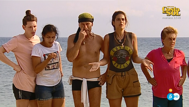 Supervivientes's tweet photo. ¡Abrimos votación! ¿Creéis que @lidiasantosoffi, @OtoVans y Dakota, debido a su inactividad, merecen una reprimenda? https://t.co/F6PYqvU0YC #ConexiónHonduras3 https://t.co/3J36A3wHrC