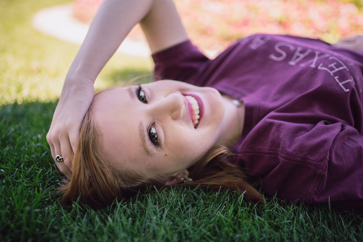 grace__neill's tweet photo. A little senior sunday for ya :) https://t.co/kyBPvEVDhk