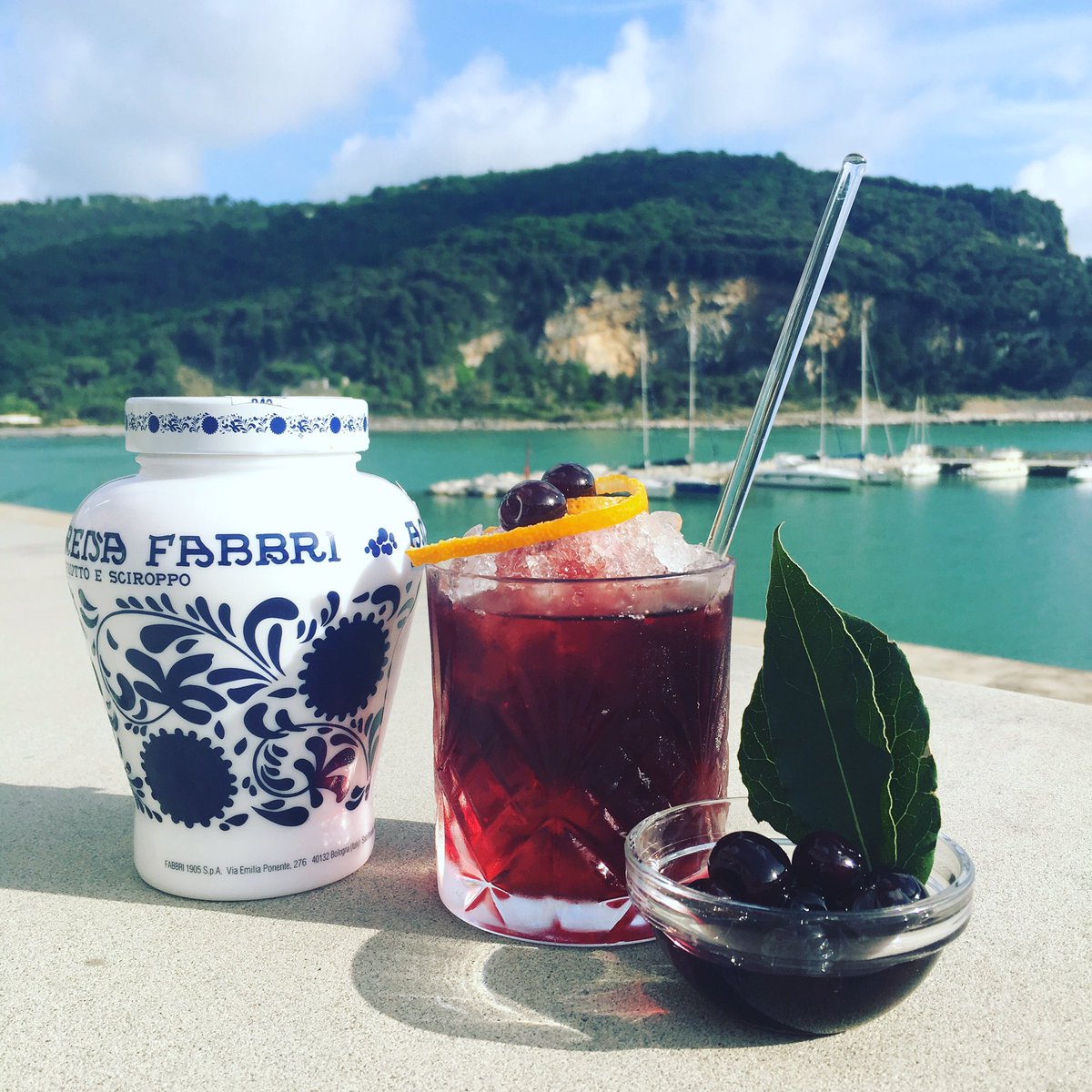 risto_palmaria's tweet photo. In omaggio a @florencecocktailweek il #VenusBar del @ghportovenere presenta: *Negroni all'amarena con Ratafia* by @frrongia . #ginarte #florencecocktailweek #fcw19 #portovenere #cinqueterre https://t.co/hYXTOxqL4F