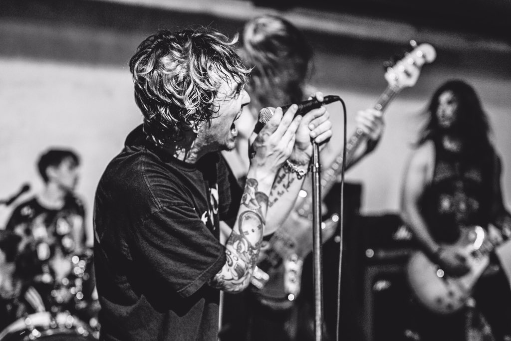 Feverwar's tweet image. #PissPoor is OUT NOW 
#PissPoor is OUT NOW
#PissPoor is OUT NOW
#PissPoor is OUT NOW

LISTEN - open.spotify.com/album/2vH0RAXD…
📸: @GingeryInjury