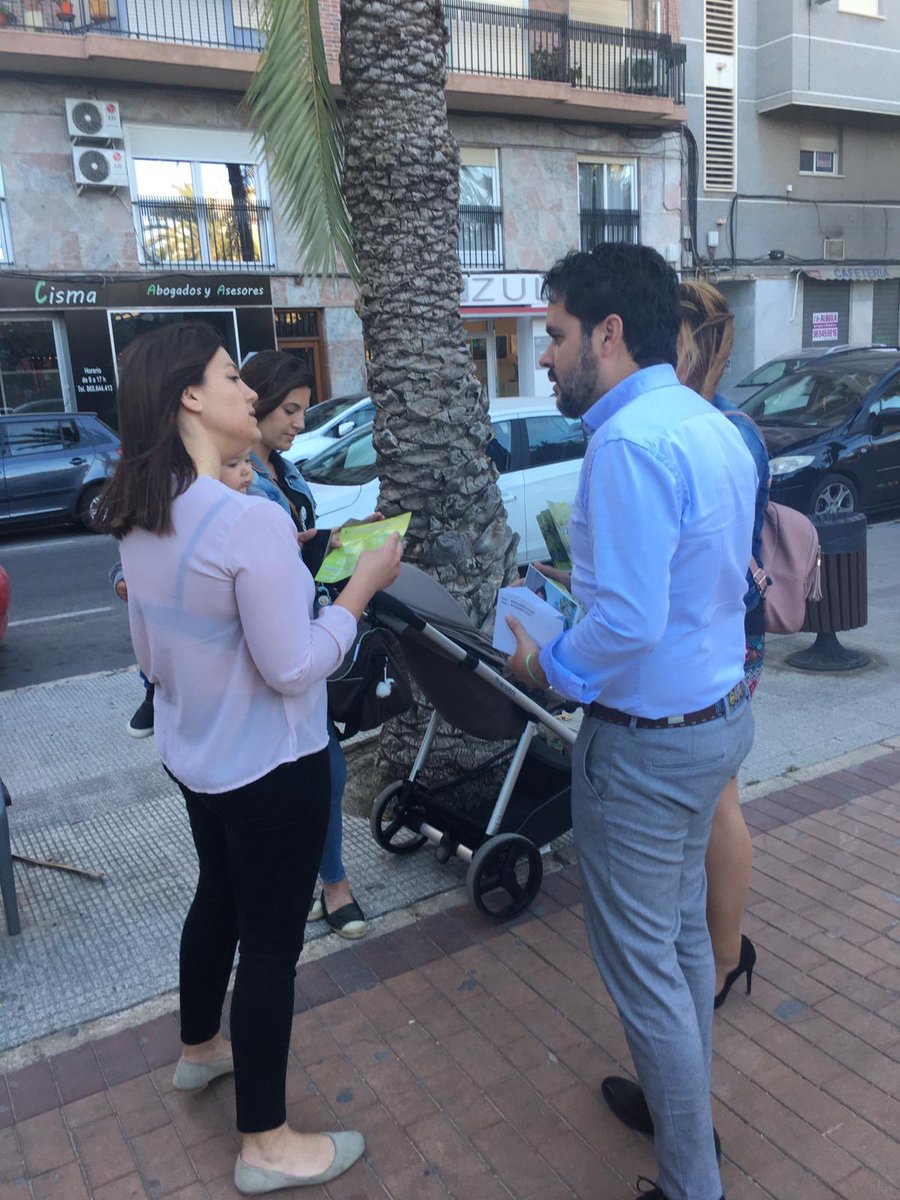 CaballeroElche's tweet photo. 💚Continuamos en cada calle, cada barrio y cada pedanía de #Elche.

6 años ya a vuestro lado, solucionado los problemas reales de los ilicitanos.

#NosApasionaElche 💚 #ElcheLoPrimero💚 #VotaContigo https://t.co/jWmDmD9PCf