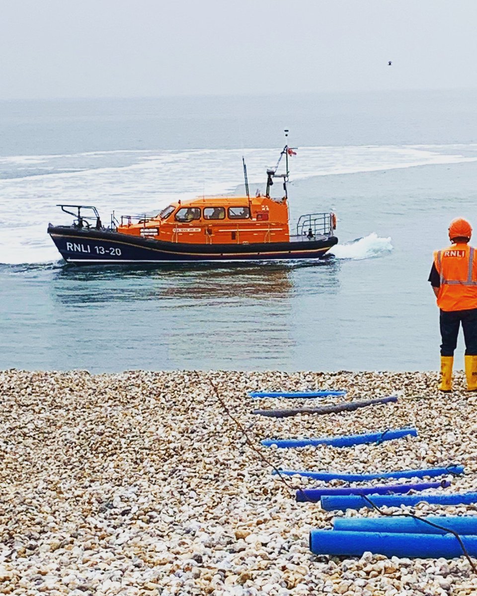 A few photos from the training exercise carried out on Selsey beach yesterday morning 
#selsey #rnli #training