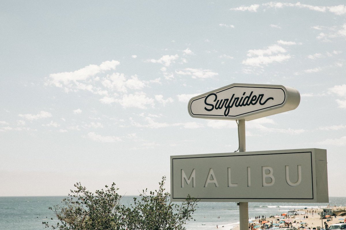 From organic sundowners with Pacific Ocean views to local art and electric car charging docks, a stay at #TheSurfriderMalibu means all manner of #Californian cool. &gt; bit.ly/2VwHdNy #LAStyle