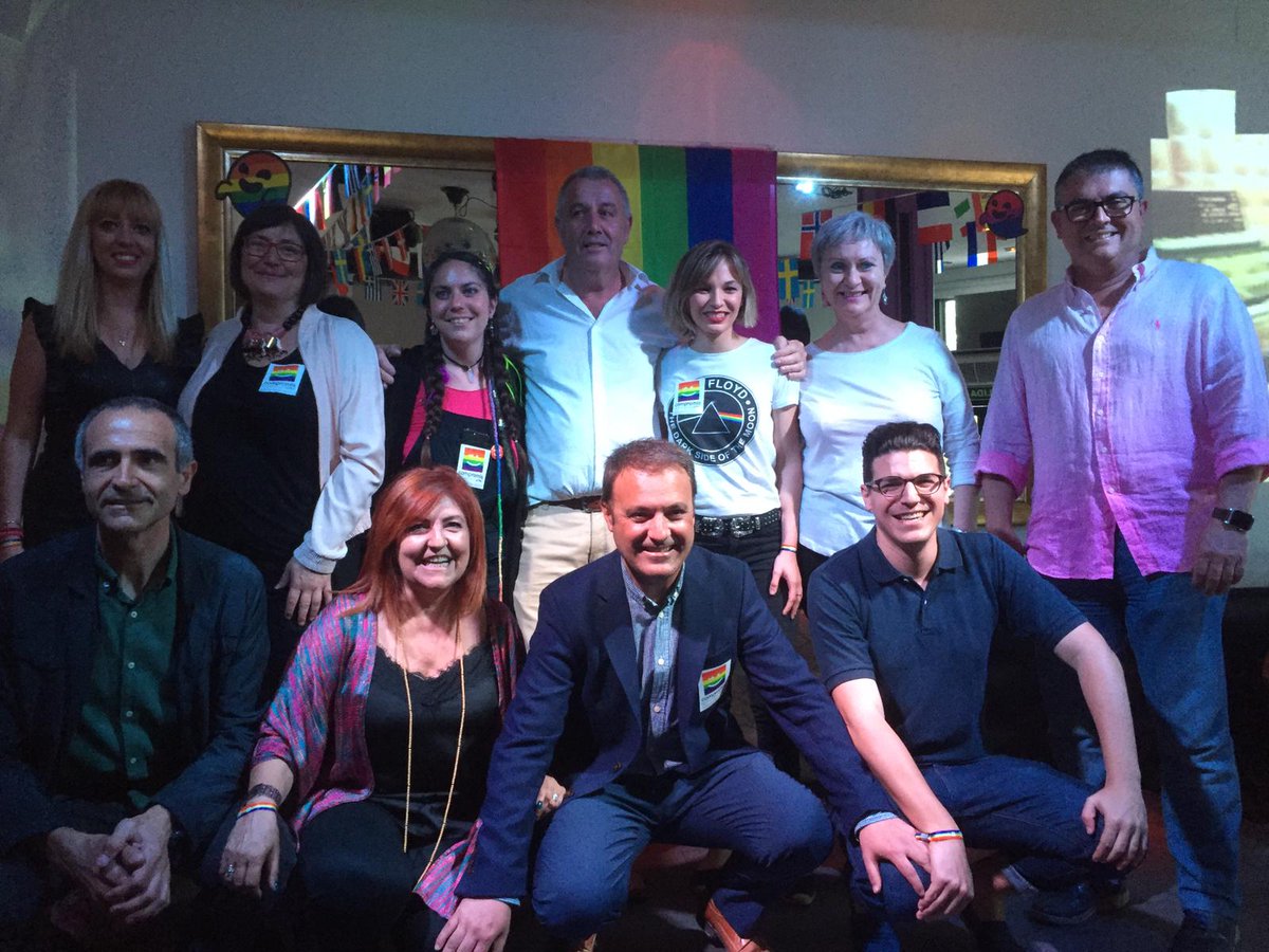 CompromisBusot's tweet image. 🏳️‍🌈Ahir a Alacant per la diversitat, parlant de reconeiximents de Drets i exposant les nostres propostes en matèria LGTB a nivell municipal i comarcal.
Queda molt per fer i ho farem💪
#SomriuresPerLaDiversitat
#CompromísPerBusot
#CompromísLGTBI
#FemComarca🌅
#AlacantíLGTB🌈