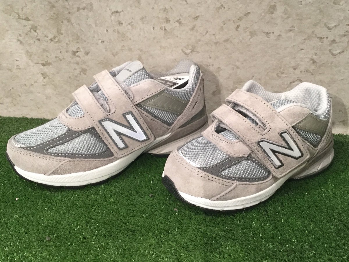ニューバランス札幌 A Twitteren キッズシューズに 990v5 が登場 親子でのお揃いコーデにいかがでしょうか 8 900 Tax Nb Newbalance ニューバランス ニューバランス札幌 札幌 スニーカー Nb新商品 キッズシューズ Nbkids