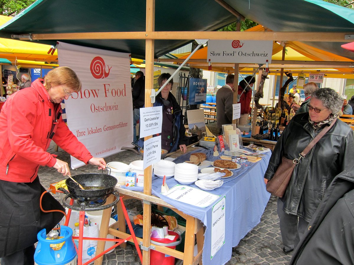 streumeyer's tweet image. Kulinarik vom Feinsten im schönsten Schloss am #Bodensee!
Der Ostschweizer Slow Food Markt "Genuss.Bewusst" bietet in #Arenenberg ein einmalig sinnliches Markterlebnis mit genussvollen Verpflegungsmöglichkeiten! 26.5.19.
ThurgauBodensee 
…