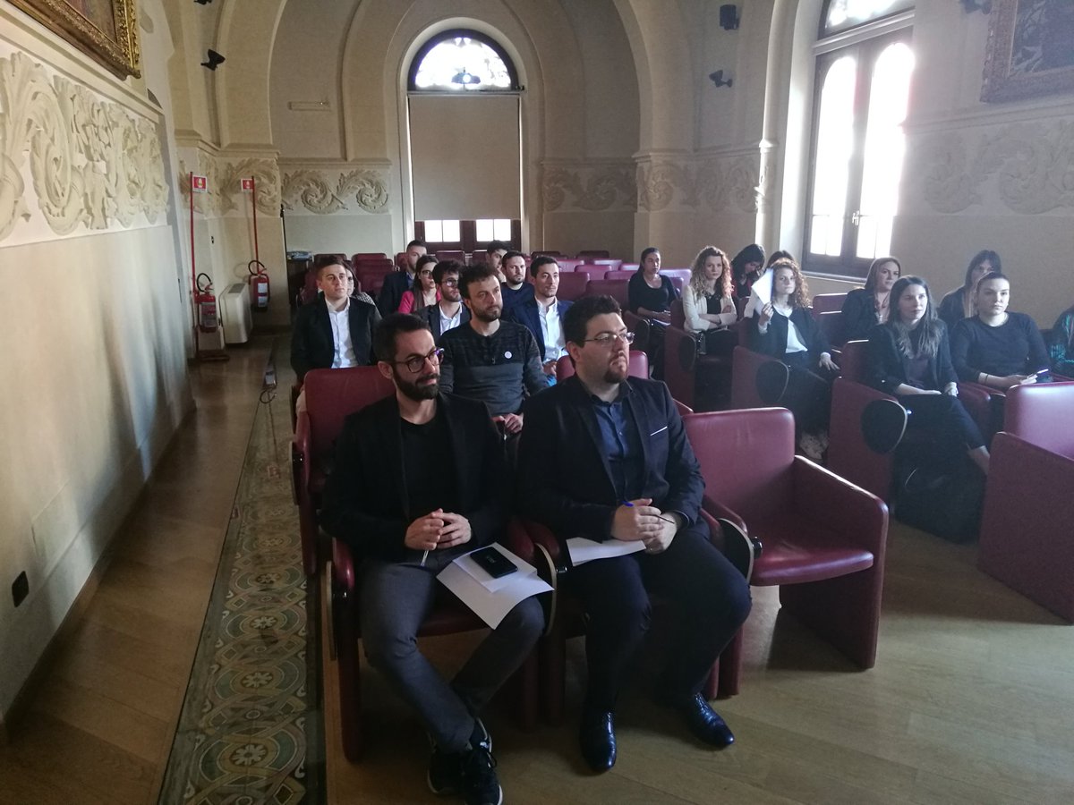 AgsvilCHPE's tweet photo. Welcome to the ReVOlution! Oggi @AgsvilCHPE gli studenti del corso di Entrepreneurship and Venture
Capital @univUda
presentano i propri Project Work fornendo soluzioni a fabbisogni della start-up #SmartShaped
#entreprise #innovazione #EnterpriseEuropeNetwork #EENCanHelp https://t.co/1RROcJzMrL