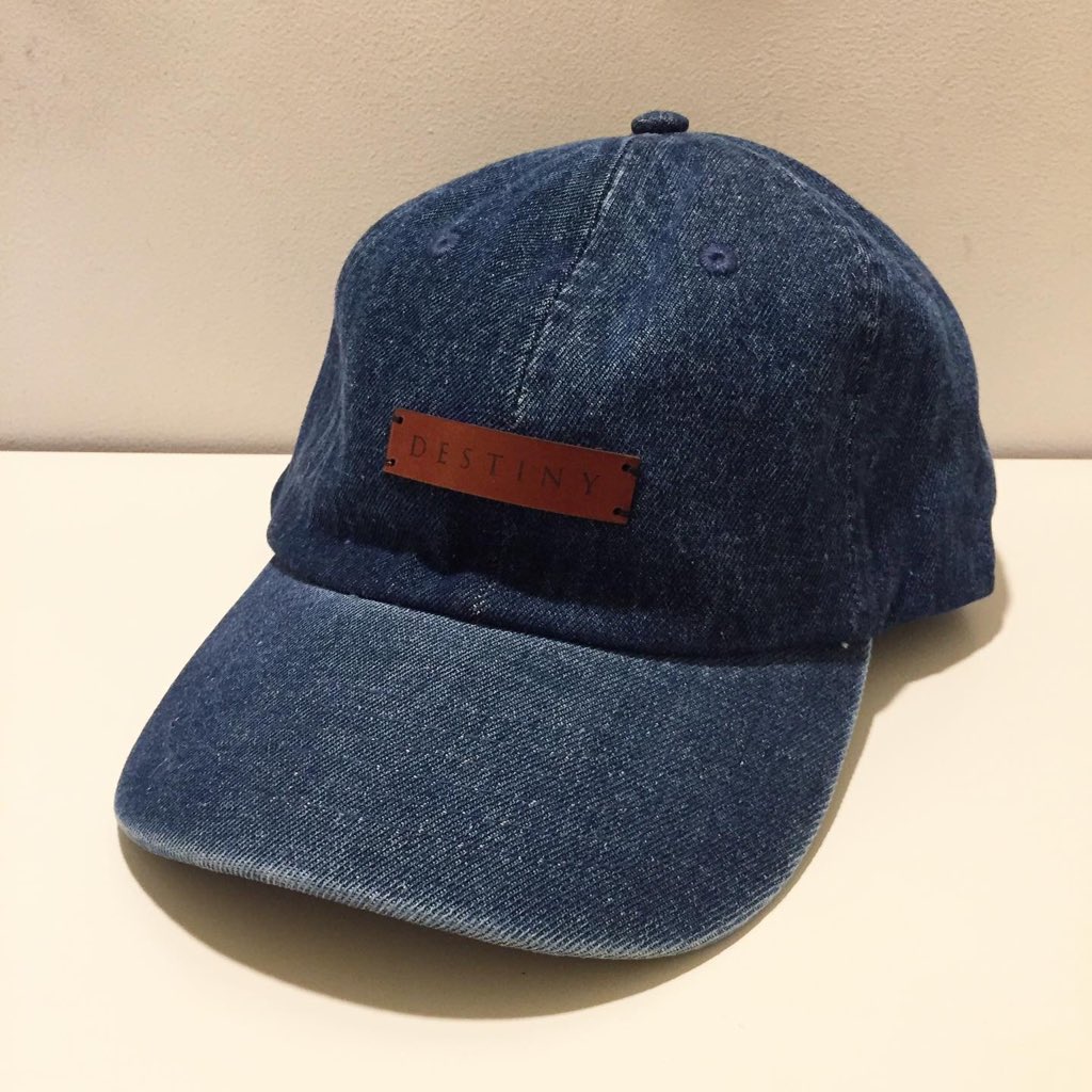 SNOT_SHOP's tweet photo. SNOTオリジナルブランドDESTINYから新作が入荷!デニム生地を使用した6パネルCAPです!フロントにDESTINYのオリジナル本革レザータグが施されていてバックアジャスターで自分のサイズに合わせれるのでバッチリこれからのレジャーシーズンに是非どうぞ👍🏼
https://t.co/jr2mS8prAL
#destiny
#snotshop https://t.co/qAhLEf9ADs