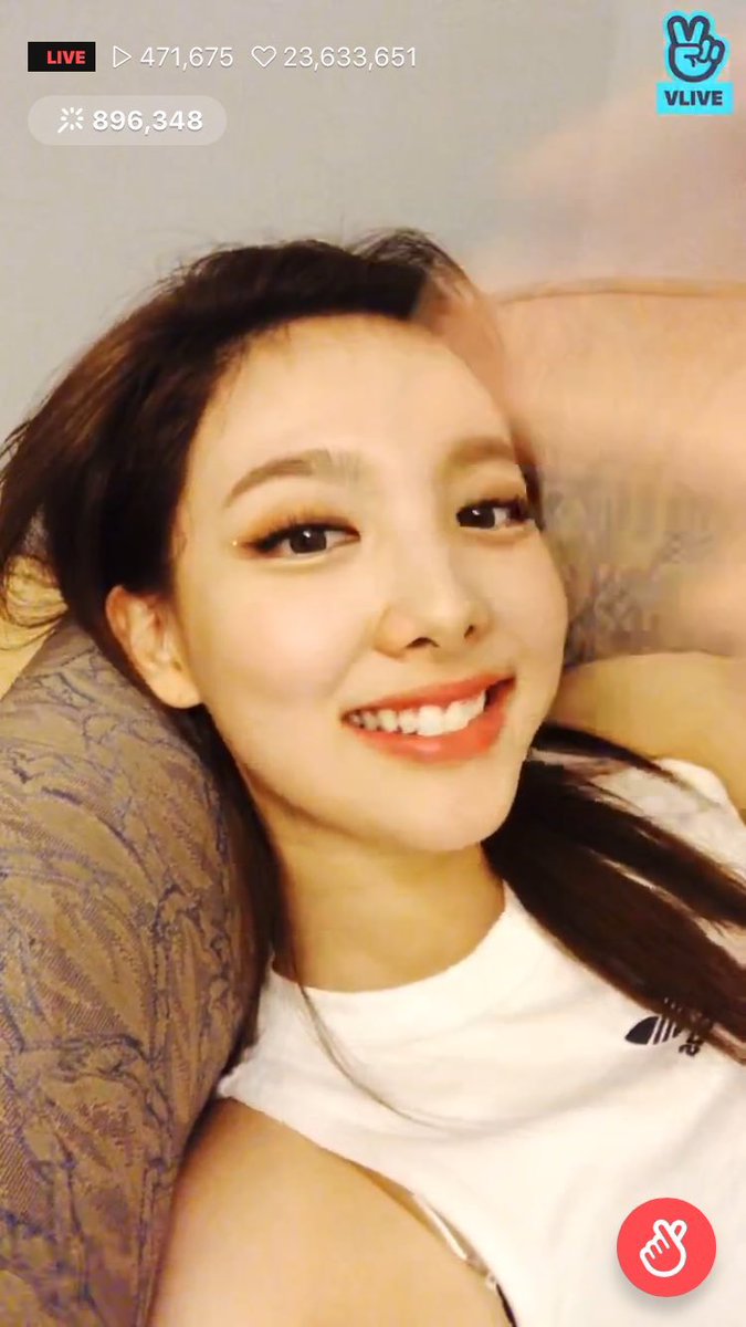 Archive2yeon's tweet photo. NAYEON. https://t.co/wWqNUsEJXu