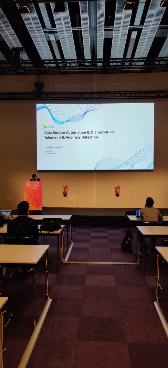 sodafoundation's tweet image. @sanilkumard speaking on #Data services Orchestration and Telemetry and Anomaly Detection at #OpenDataAutonomy Mini Summit by @opensds_io at @KubeCon EU.