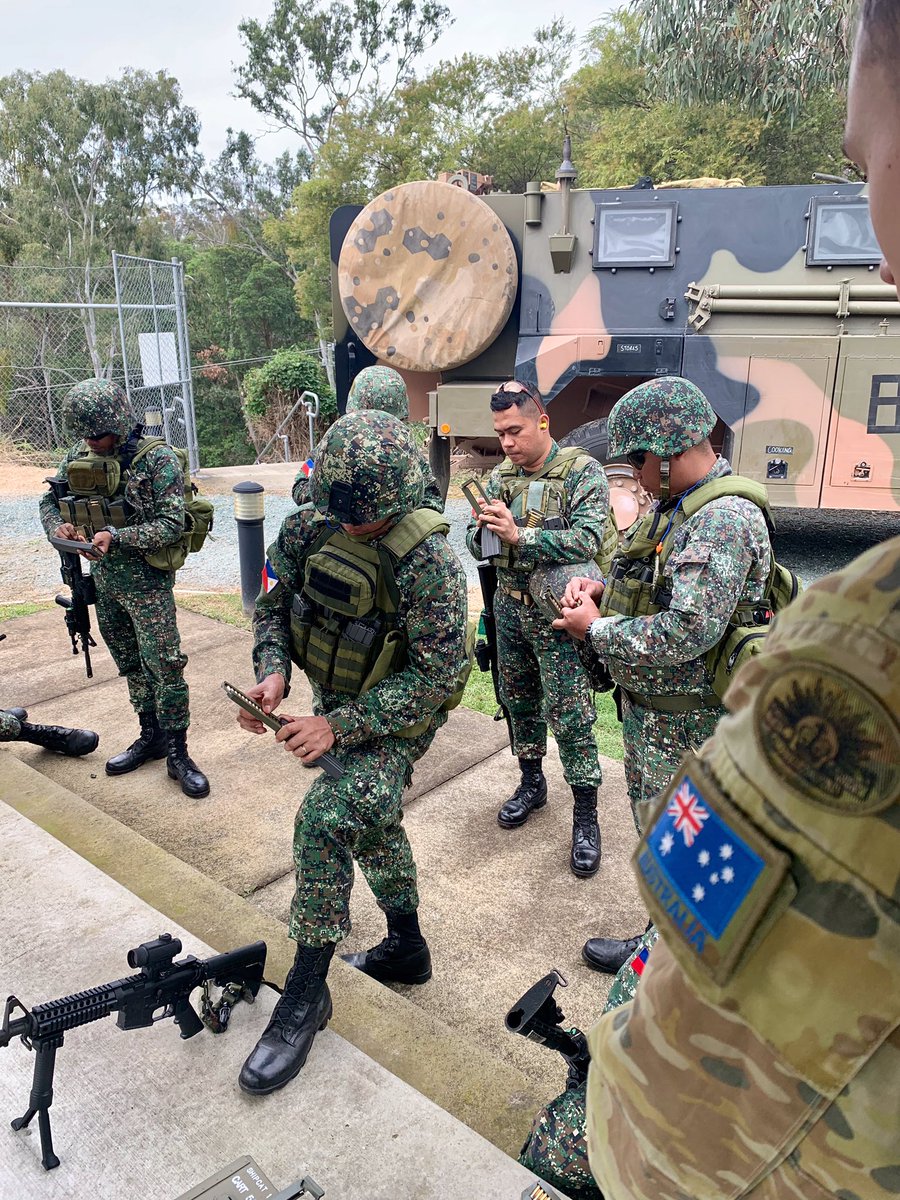 8_9_RAR_AusArmy's tweet photo. #ExCarabaroo, involving @MrfDarwin @TeamAFP @8_9_RAR_AusArmy personnel, has commenced live fire training at Enoggera and Greenbank training areas. The exercise focuses on improving urban operations skills and tactics. https://t.co/ILsm2eYpcM