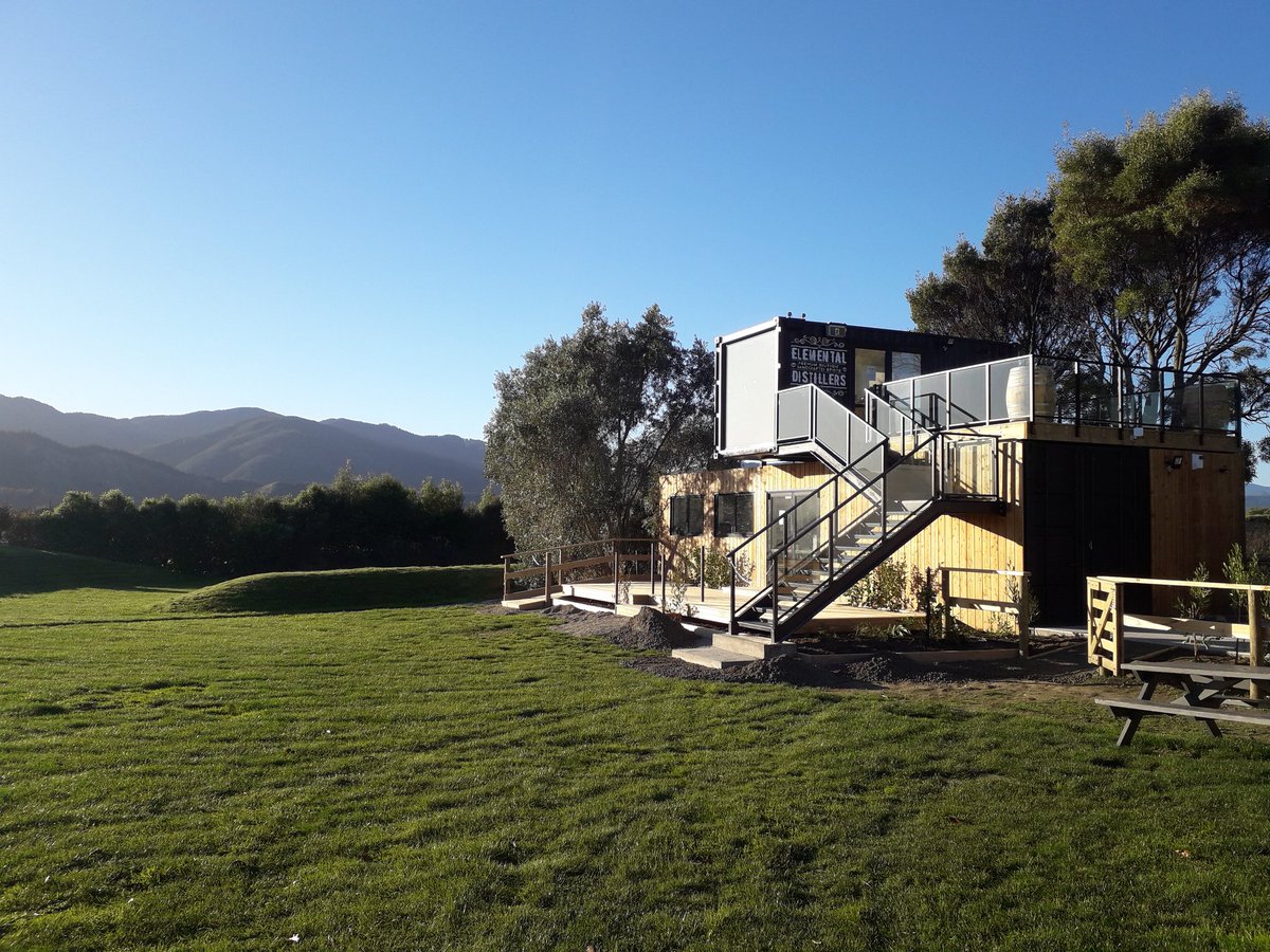 Coming back to the distillery after taking lunch with the family... there are definately worse places to work.

@only_marlborough #ElementalDistillers #RootsDryGin #ElementalDistillers #HumbleBrag