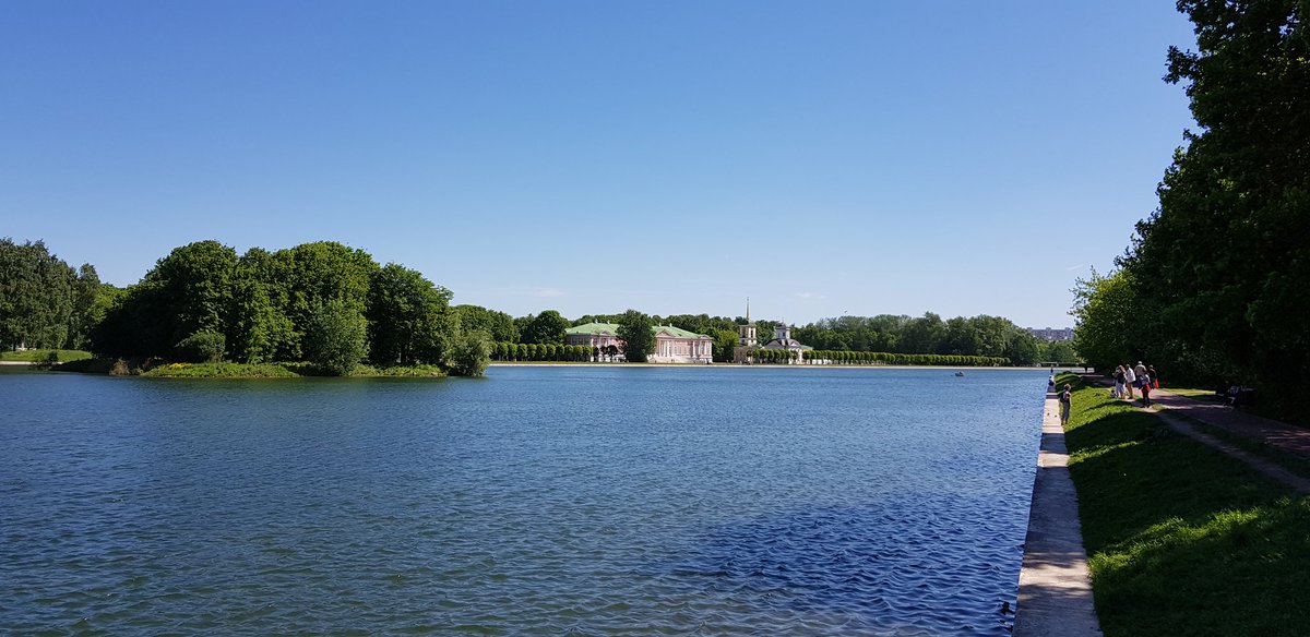 phphead's tweet image. В Кусково хорошо!