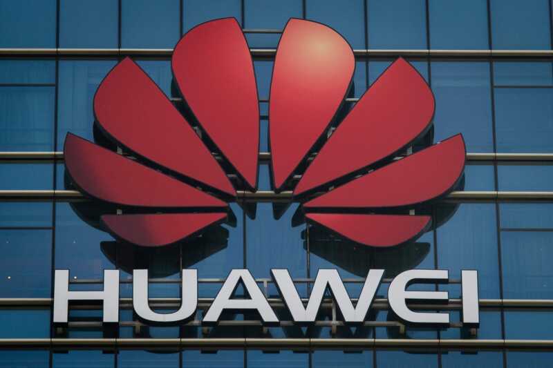 Malas noticias para usuarios de Huawei; Google rompió relaciones con la empresa china. fernandatapia.com/las-planas/mal…