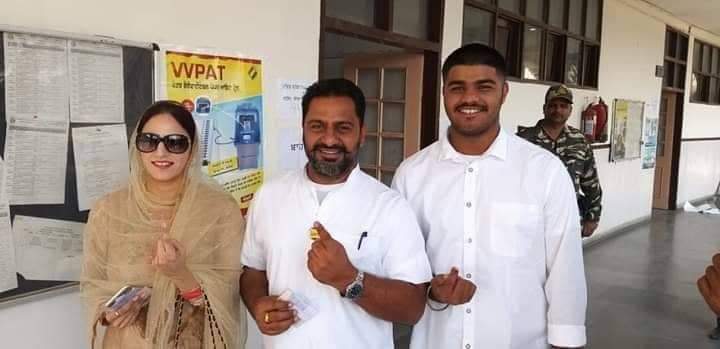 BeesVote's tweet photo. #BeesVoteMeraZimma  राष्ट्र के सैनानी, बीस वोट था इनका ज़िम्मा   @narendramodi  @AmitShah  @AmitShahOffice  @BJP4India @SushmaSwaraj    @BJP4UP @BJP4Meghalaya @myogiadityanath  @rajat74mahajan #NaMoAgain   #MainBhiChowkidar  #Firstvoteformodi https://t.co/4NoptgAXjb