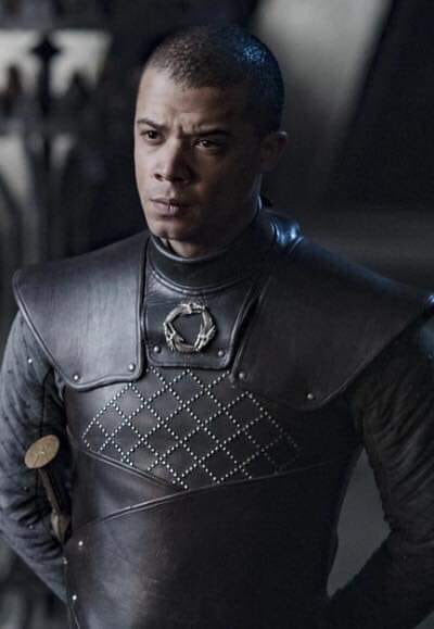 AryaStrk__'s tweet photo. Lo nombran Lord Comandante de la Guardia Real. Se le muere la reina a los 10 minutos. 
#GameofThrones #GreyWorm https://t.co/DLx2Kp5uBe