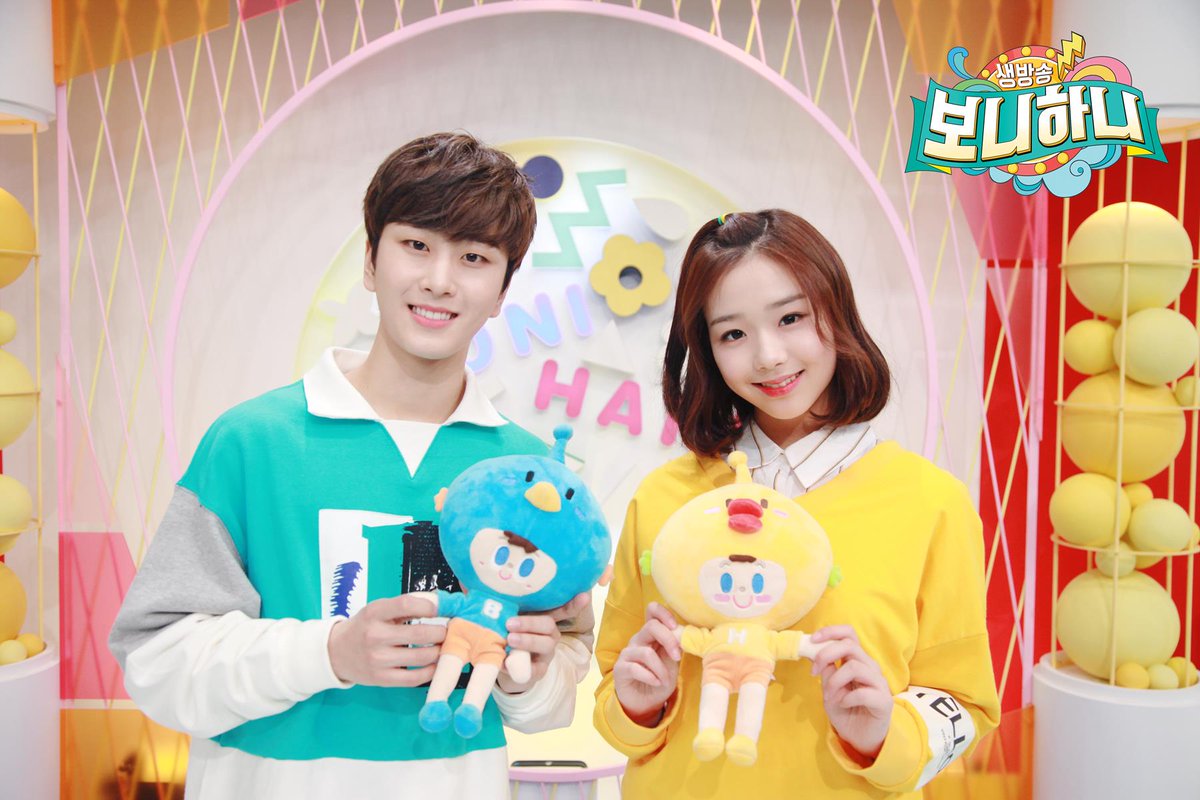 uniedusns's tweet image. EBS와 통일교육원이 함께하는 ‘생방송 톡!톡! 보니하니’ 통일교육주간 특집 방송이 오늘 5월 20일부터 24일까지 저녁 6시 EBS 1TV에서 방송됩니다.  많은 시청부탁드려요!#통일교육주간 #보니하니 #제7회통일교육주간 #통일부 #교육부 #통일교육원 #평화 #초등학생 #생방송 #먹방