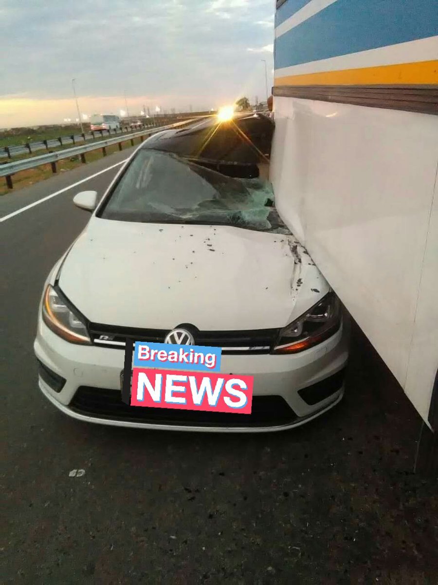 RelayEms's tweet image. Motor Vehicle Accident on R75, Car vs Bus.