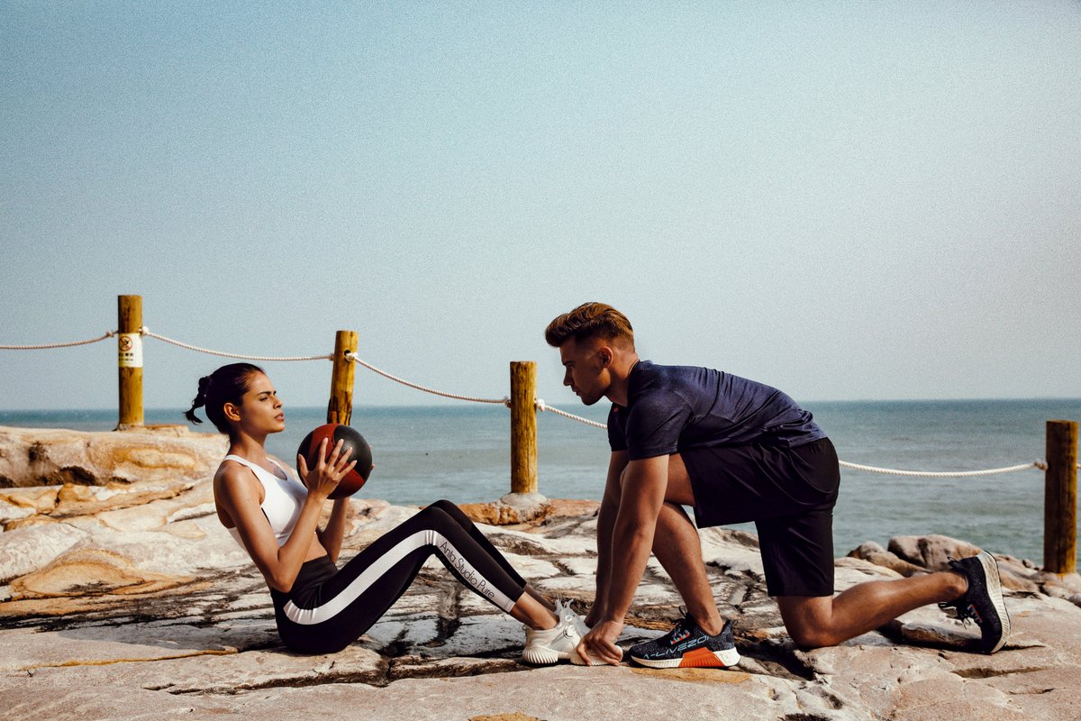 ANTAsportswear's tweet photo. Believe in yourself and all that you are. Know that there is something inside of you that is greater than any obstacle.
#ANTA #KeepMoving #BreakTheSweat #MovetheCity #Dubai #Uae #Mydubai #Middleeast #Run #Runners #Runner #Running #New #Middleeast #Kuwait #DubaiFashion #Instagood https://t.co/ffJQjJXQPv