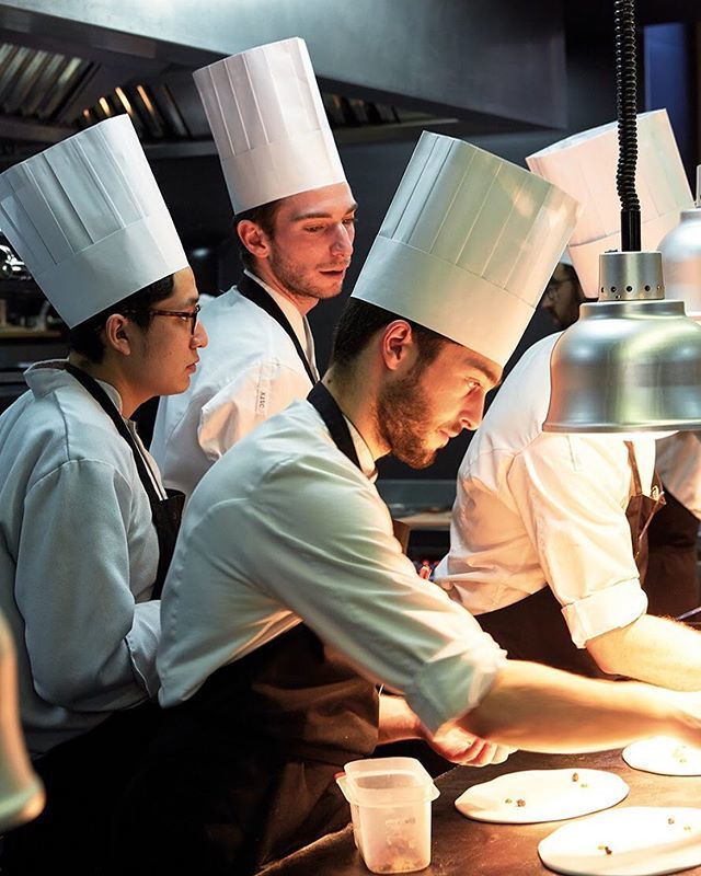 Where precision is all it takes.
<a href="/cellercanroca/">cellercanroca</a> Girona.
Text by @courtyardkitchenfez with photos by @mariluzopenhouse for issue No.11.
.
.
#openhousemagazine #openhouse #canroca #elcellardecanroca #girona #michelinstar