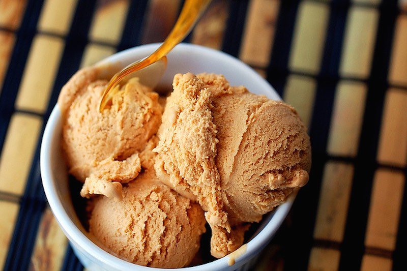 i89fes's tweet image. 【あいぱく長崎2019・販売アイス紹介】人気商品★徳島産阿波和三盆糖を熟練の職人が手作業で丁寧に焦がすことで、上品な甘さのGazeboの『焦がしキャラメルアイスクリーム』。いつも人気で売り切れることが多いのでお早めに！！  bit.ly/2EC3LnK         
#あいぱく