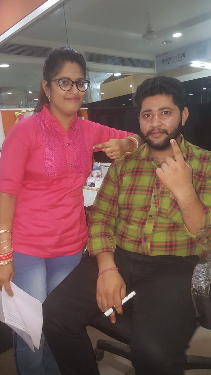 BlackBox_GPS's tweet image. BlackBox team stay ahead not just in #GPSTechnology and Innovation but also in nation-building. 
Team BlackBox flaunting their contribution in Democracy #Voting #Elections #Chandigarh #Punjab #RighttoVote