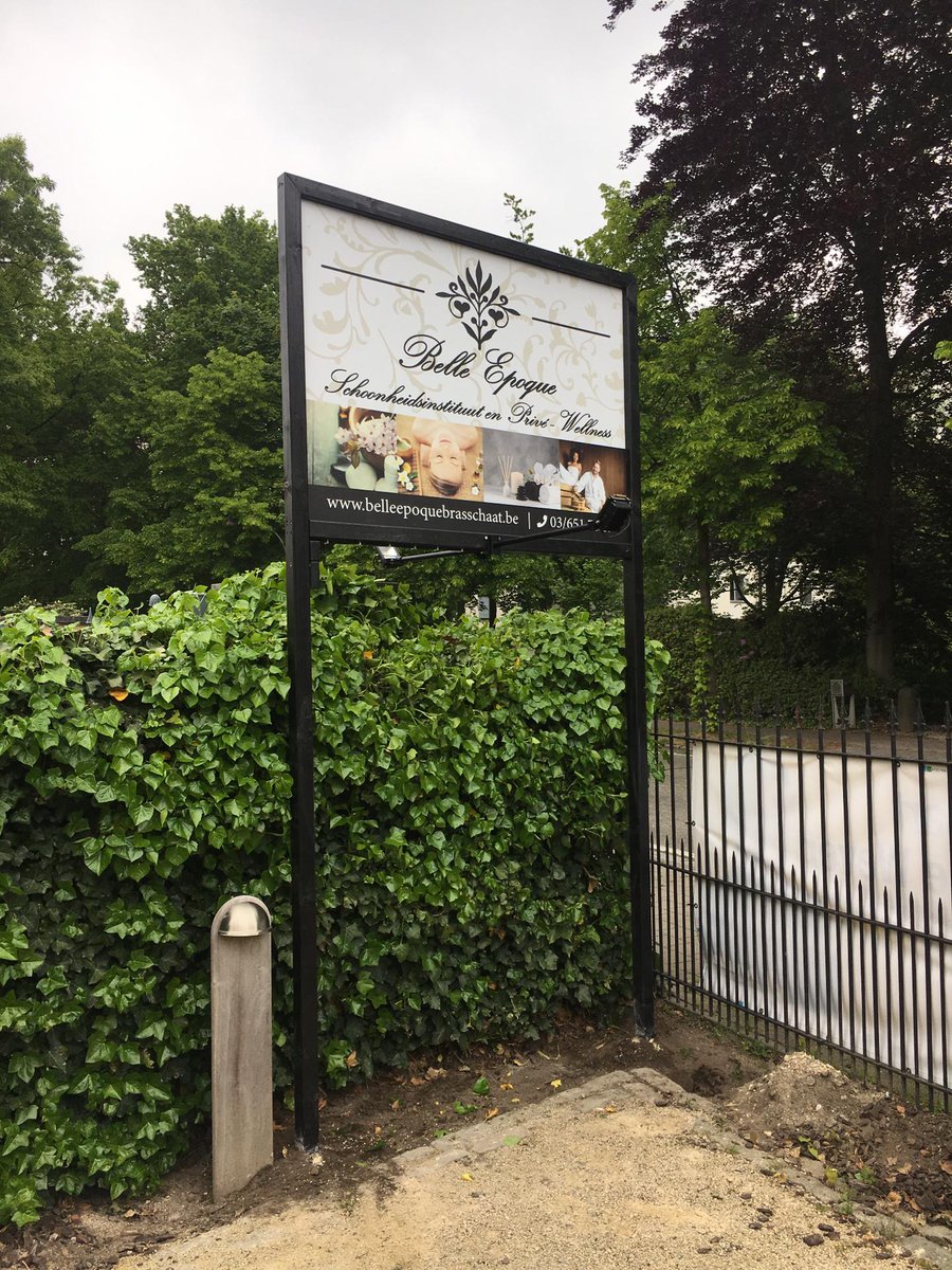 publiall's tweet photo. #Reclamebord voor #BelleEpoque #Brasschaat. Op maat gemaakt inclusief #Led verlichting. Van #ontwerp tot #plaatsing. https://t.co/yuSIKnCoqp