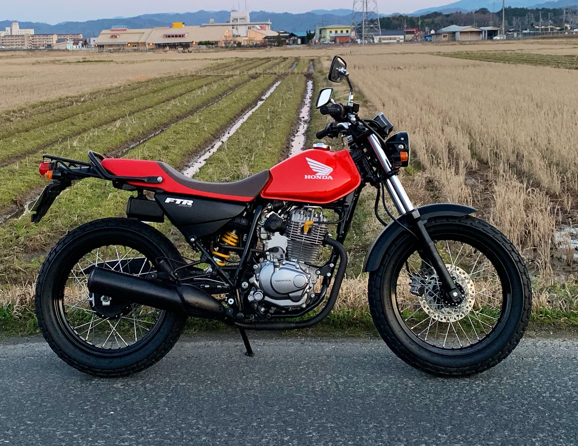 ハーレー小僧 ノーマルftrもかっこいいけどここまでくるとこれはこれでかっこいい Ftr223 カスタム カフェレーサー風 T Co 45ieza0xmv Twitter ハーレー小僧 ノーマルftrもかっこいいけどここまでくるとこれはこれでかっこいい Ftr223 カスタム カフェレーサー風 T Co 45ieza0xmv Twitter
