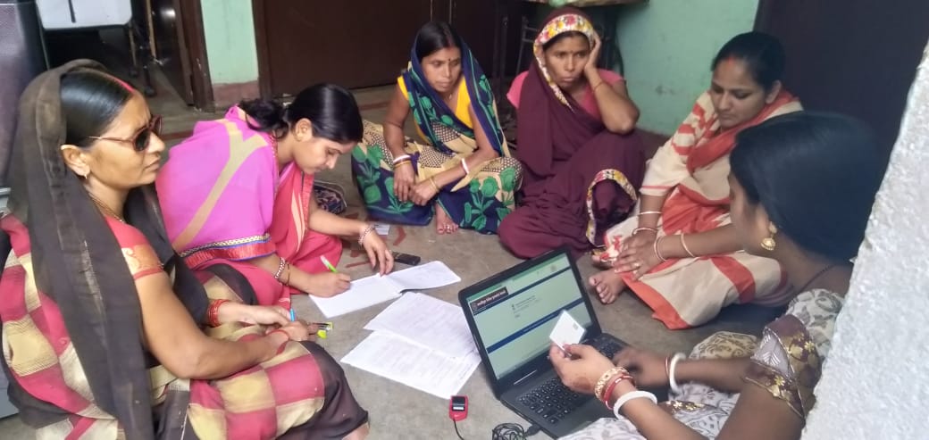 BASIXConsulting's tweet photo. Account opening campaign for office bearers as part of SHG Dual Authentication was organized by BASIX Consulting as part of ‘World Bank Supported BRLPS’s DFS initiative in Bihar with funding support from SIDBI-UKAID" project. https://t.co/RVON1QFG0Q