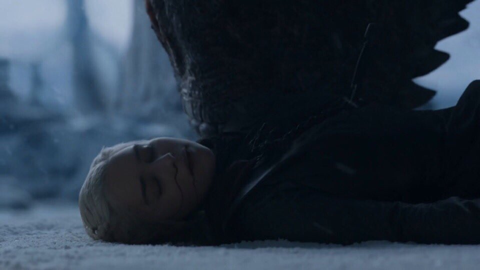 gramestaar's tweet photo. my heart was broken 💔#GameOfThrones #DrogonForKing https://t.co/9AfduFC7Uc