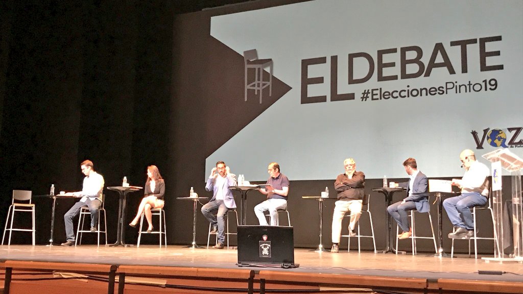 FillMedia's tweet photo. FillMedia, clave en el éxito del debate organizado por La Voz de Pinto para las elecciones municipales de esa localidad.

Debate a 7 grabado a 4 cámaras, un servicio que da valor añadido a la marca de dicho medio local. https://t.co/hGWE9cBMkQ