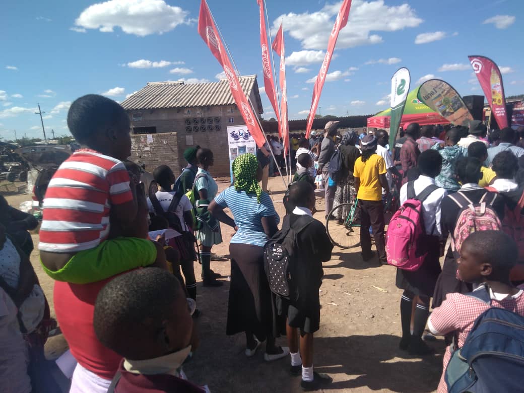 limited_united's tweet photo. Scenes from the Buy Zimbabwe, Make Local Buy Local roadshow at Cowdray Park, Bulawayo. Buying locally made brands creates and saves local jobs. #URL #makelocalbuylocal @Busisa74 @EmmaNxumalo @ByoArtsAwards https://t.co/0BA9sbidj2