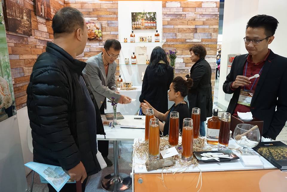 FoodsofVietnam's tweet photo. Participating in Vietnam Foodexpo 2019 held from 13-16 November at the Saigon Exhibition and Convention Center (SECC), Ho Chi Minh City is one of the tools to effectively support the marketing of agricultural and food businesses
https://t.co/lJswKSf7Fj 
@ExportVietrade @VietradeE https://t.co/DvWA9UBdLS