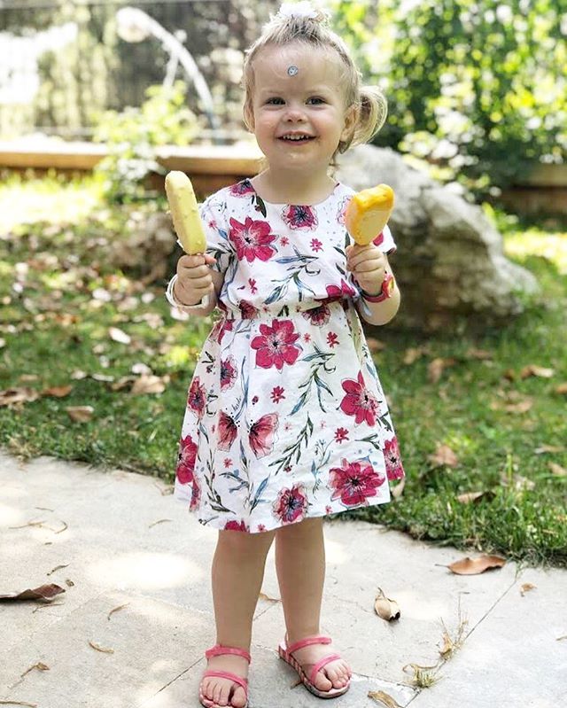 miaverdoorn's tweet photo. My ice cream Queen 🍦 (don't worry, one of them was mine!) https://t.co/SZfid6Vl5v https://t.co/FTtPw2LcxI