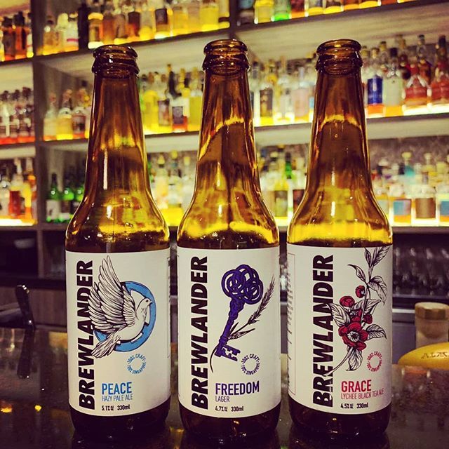 brewlander's tweet image. Ended a tasting for these new beers. Bringing back Peace and Grace which you guys have been hounding us for!! Freedom, not to be confused with FREE 🤣, our new Unfiltered and Unpasteurised Lager features 100% premium malts, is pretty darn crushable to… bit.ly/2EgierR