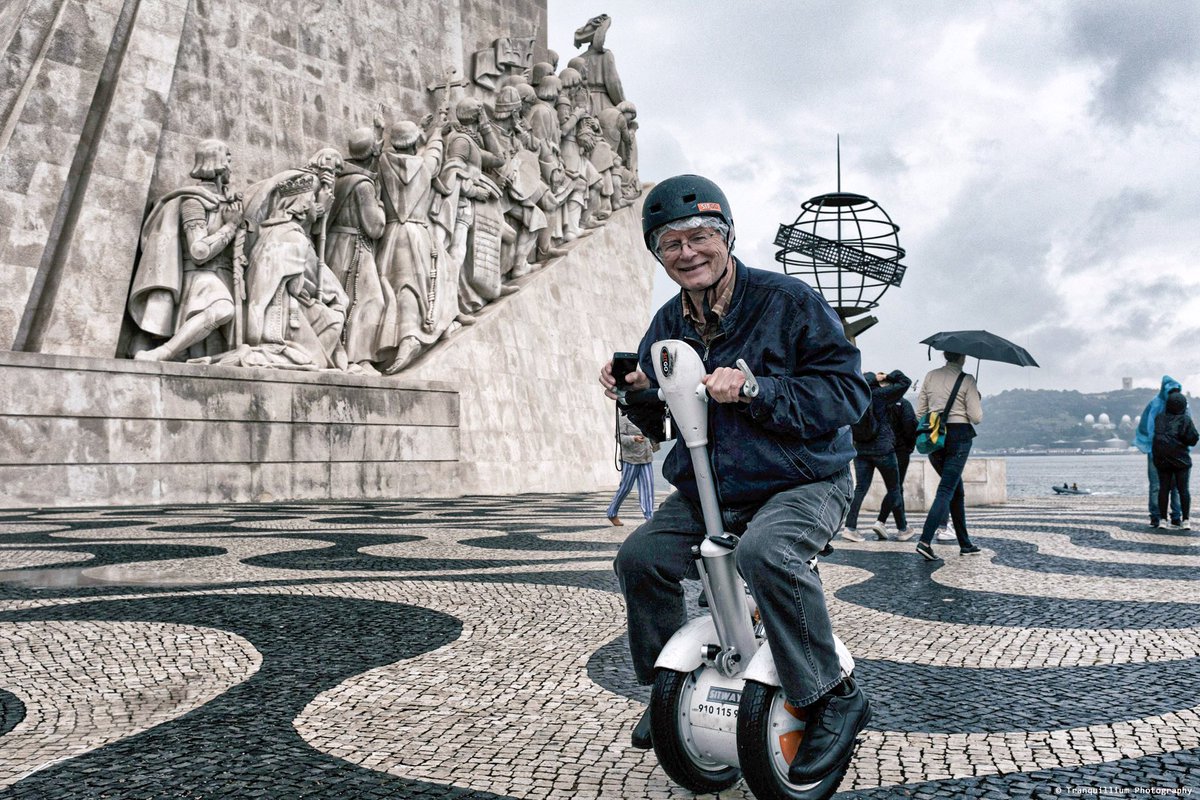 Shortcut | Was wohl Columbus zu den neuen Eroberern und Ihrer ganz besonderen  #art der Fortbewegung gesagt hätte ?! In jedem Fall hätte er sich über de Eigenartigkeit der Kapitainsmütze gewundert! #emobility  #photography