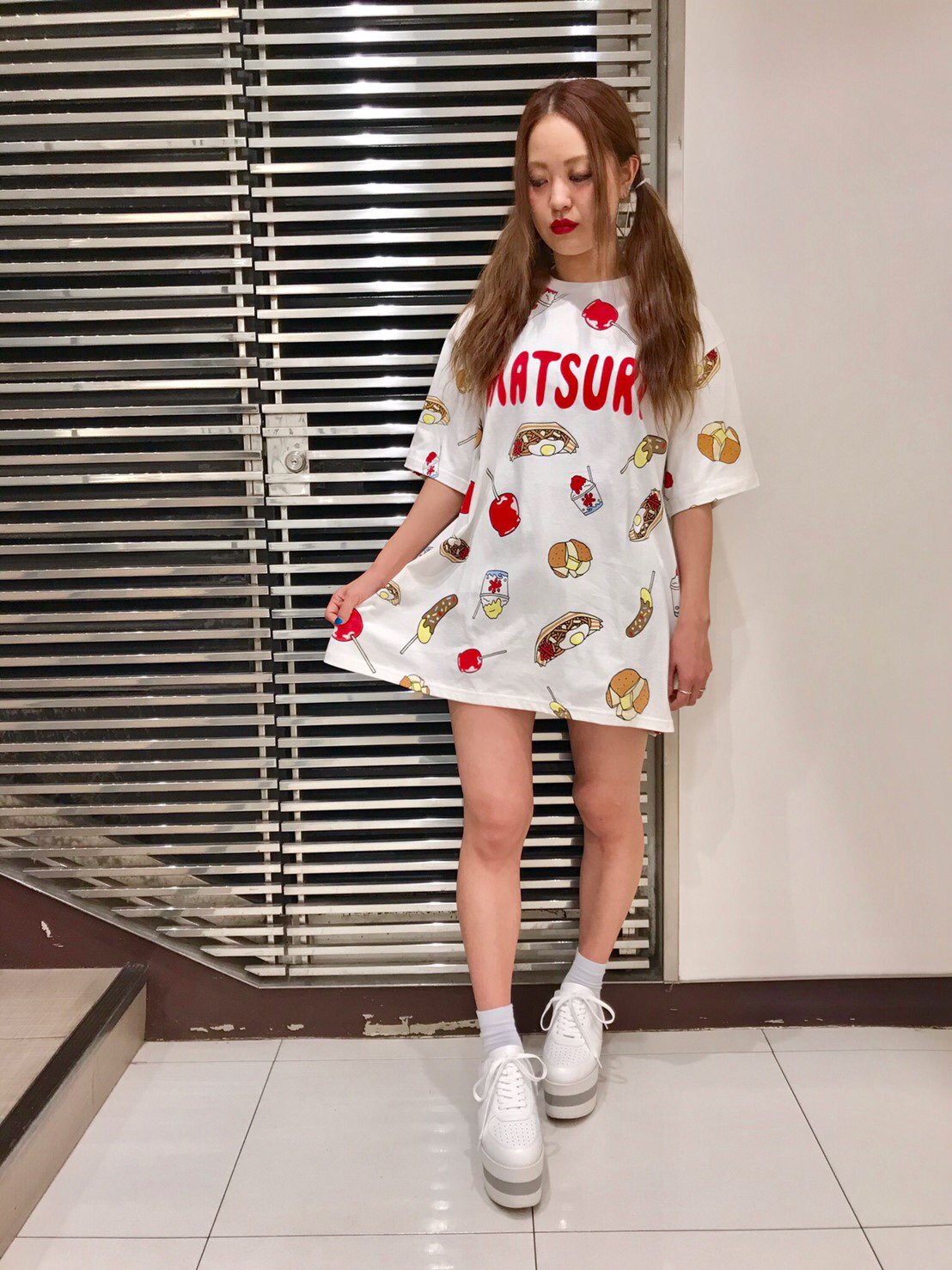Punyus Press かき氷 チョコバナナ りんご飴などの イラストがプリントされた総柄tシャツ サイズ で ワンピース風の着用も オススメです 祭り総柄tシャツ 3 990 税 着用サイズ T Co T4tgm7ruun Staff ねぎちゃん Punyus Press かき氷 チョコバナナ りんご飴などの イラストがプリントされた総柄tシャツ サイズ で ワンピース風の着用も オススメです 祭り総柄tシャツ 3 990 税 着用サイズ T Co T4tgm7ruun Staff ねぎちゃん