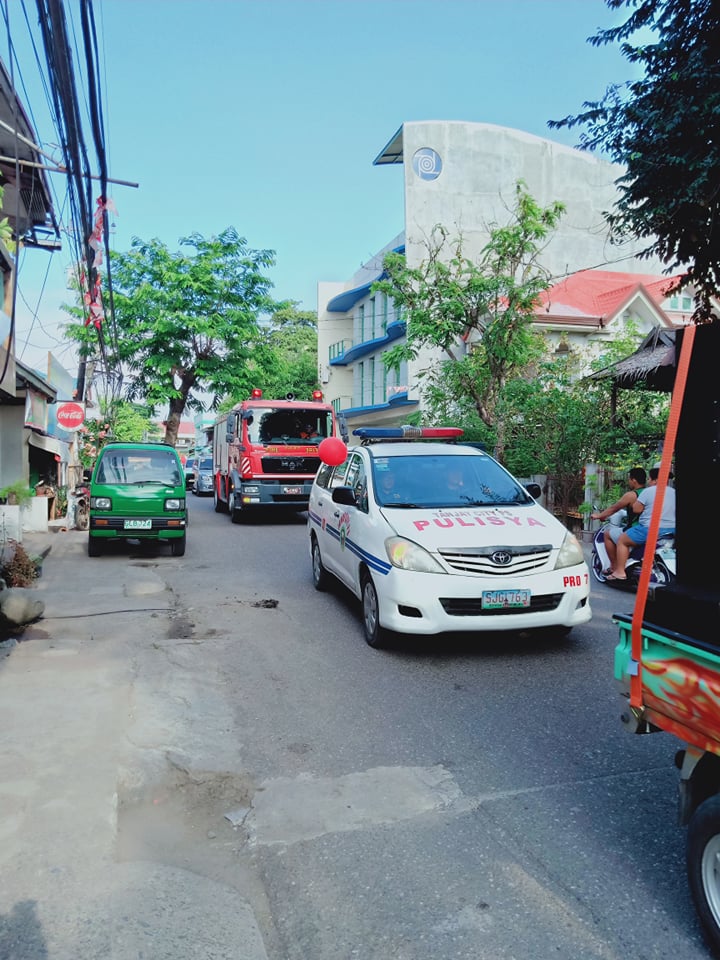tanjaycpsnoppo's tweet photo. Tanjay CPS Personnel led by PLT ELVIRA CATADMAN, Deputy COP under the direct supervision of PLTCOL CATHERINE D RAMOS, ACOP, joined the caravan during the launching of Brigada Eskwela 2019 with a theme "Matatag na Bayan Para sa Maunlad na Paaralan". @ 7:30 AM of May 20, 2019. https://t.co/iJZf2pErVZ