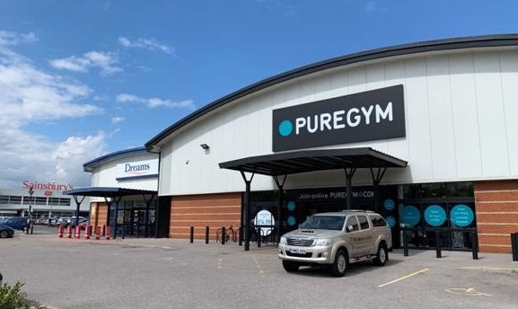 VailWilliams's tweet photo. 🗞️🤝 | DEAL: Retail park crossed off shopping list.
@VailWilliams acquire freehold on behalf of Fareham Borough Council.
Full story on our website: https://t.co/L9FchTyAkE
#VWSolent #Acquisition https://t.co/IbreZvxJ3q