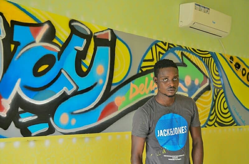 jessejosharts's tweet photo. @doveydelight indoor graffiti.🙏 This 'Afro-urban graffiti is growing....🙌☺
Photo: @d____.mamman
#doveydelight #mural #graffiti #cake #cakesandsnacks #graffitiinstallation #muralinstallation #artoneverythingbyjessejosh #art #painting #spraycans #spraypaint #speed #kaduna https://t.co/R38taLPKrV