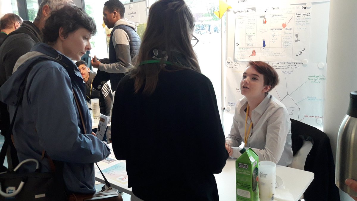 EnactusFrance's tweet photo. Le #forum de clôture du programme #lycéen « Mon #Projet #ESS » bat son plein à #Lille ! 
Les jeunes sont en pleine présentation de leurs idées à un jury de professionnel.le.s et d'élèves ! https://t.co/VeYrFXvJr1
