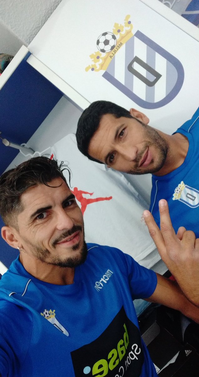 hugrua's tweet photo. Tranquilidad y buenos alimentos👌🏼Cuando eres un niño y quieres con tantas fuerzas algo...solo tienes que ir con la cabeza alta a por ello 🤫 #semanadeplayoff #tiempoaltiempo #capimorube #todoalazul🔵 @mohamedmahanan @UDMelilla https://t.co/CtWTO4sBfJ