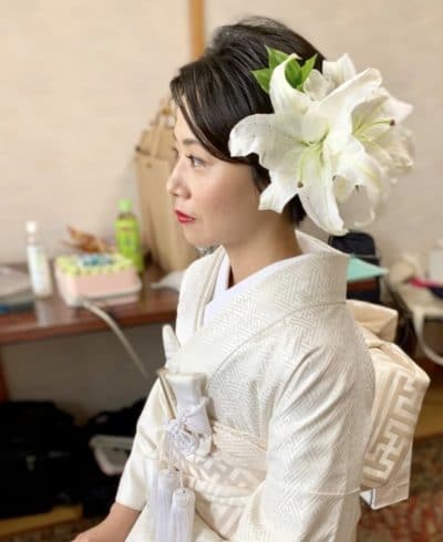 ブライダルカ レーン 洋装で前撮りされた花嫁さまが挙式前にヘアスタイルチェンジをされてベリーショートに 多摩川浅間神社での式では白無垢姿にベリーショート 白無垢ヘア 和装スタイル 花嫁ヘアスタイル 多摩川浅間神社 神前結婚式 出張