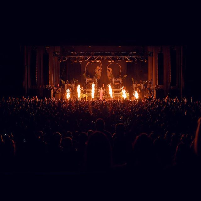 Feeling high &amp; lovesick w/ <a href="/pekingduk/">Peking Duk</a> 📸 captured by <a href="/ezra/">ezra</a>.alcantra bit.ly/2WEAx1l