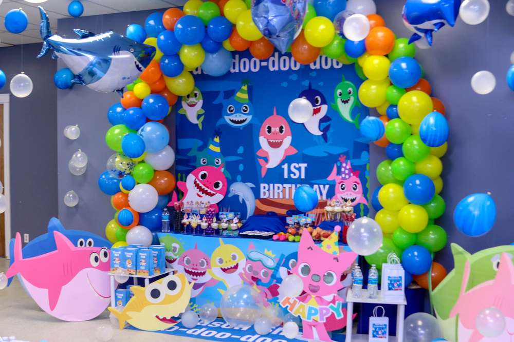 Catch My Party on X: Don't miss this cute baby shark 1st birthday party!  The party decorations are fantastic!  #catchmyparty  #partyideas #babyshark #boy1stbirthdayparty #babysharkparty   / X