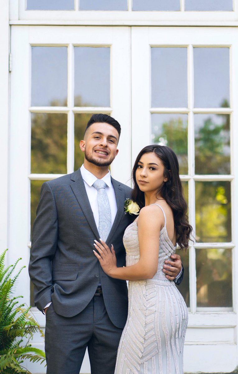 aaxxmz's tweet photo. last prom done right :) #PROM19 ❄️ https://t.co/7SjadQtz4f