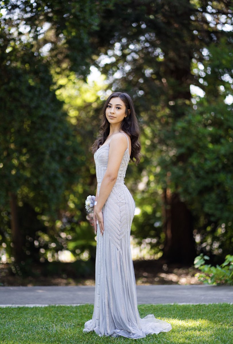 aaxxmz's tweet photo. last prom done right :) #PROM19 ❄️ https://t.co/7SjadQtz4f